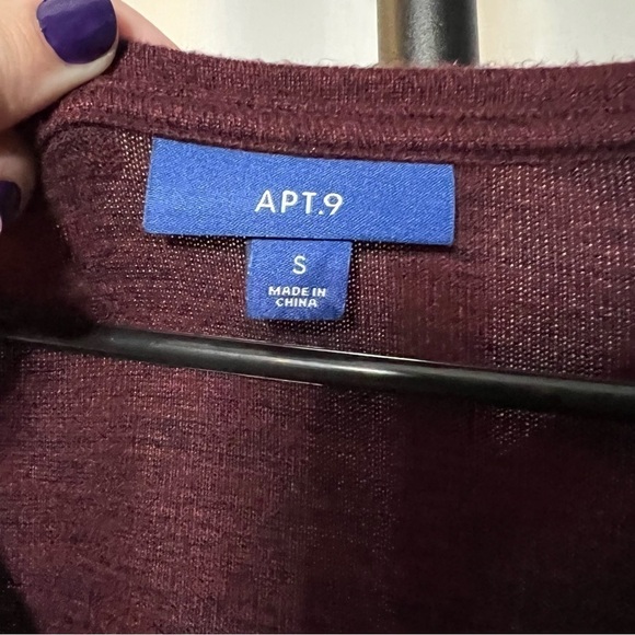APT 9 Burgundy Red V Neck Oversized Sweater Small - Picture 4 of 6